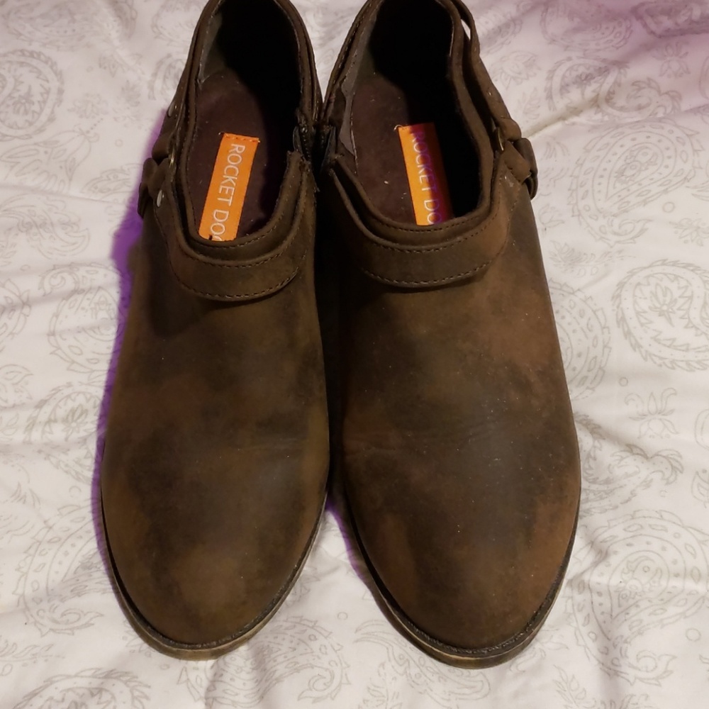 EUC ROCKETDOG BOOTIES